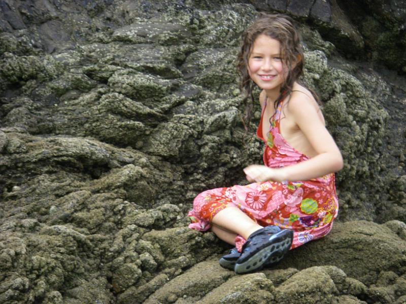 IMGP0877.JPG - Vita on the rocks